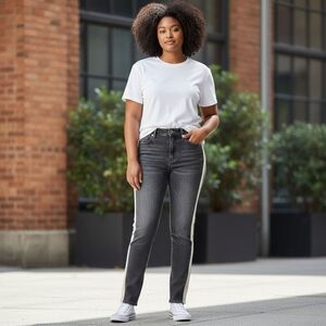 Blank NYC Cooper Long Slim Straight Pant Big Fan Jean Gray White Stripe Size 28‎